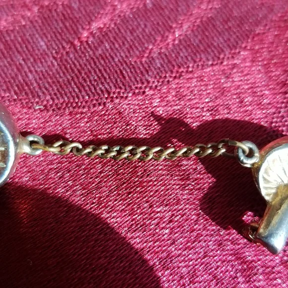 Cute 2-pin Gold Tone and Silver Tone Mushroom Chain Set - Picture 4 of 7